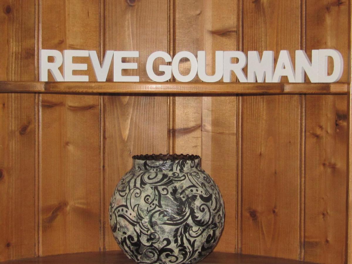 Reve Gourmand Bed & Breakfast Боранг Екстериор снимка